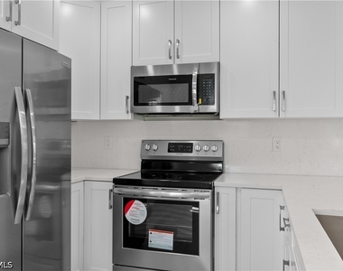 2685 Van Buren Avenue - Photo Thumbnail 7