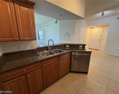 12970 Positano Circle - Photo Thumbnail 7