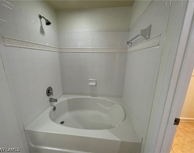 12970 Positano Circle - Photo Thumbnail 13