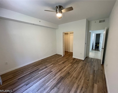 7915 Preserve Circle - Photo Thumbnail 17