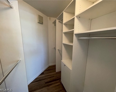 7915 Preserve Circle - Photo Thumbnail 12