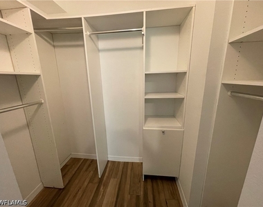 7915 Preserve Circle - Photo Thumbnail 18