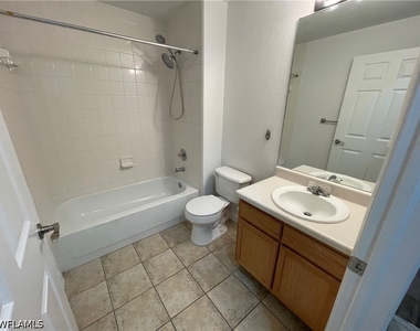 7915 Preserve Circle - Photo Thumbnail 19