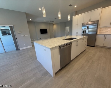 7080 Timberland Circle - Photo Thumbnail 13
