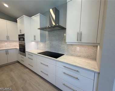 7080 Timberland Circle - Photo Thumbnail 14