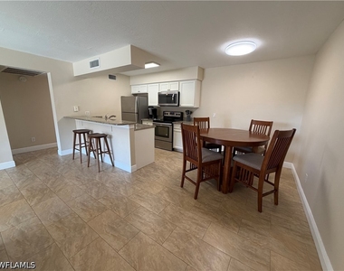 5327 Summerlin Road - Photo Thumbnail 11