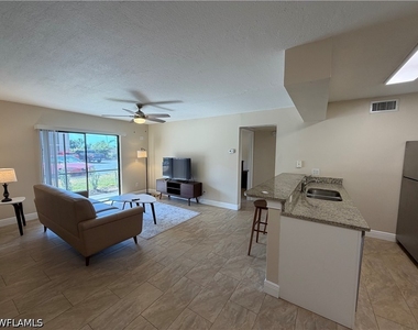 5327 Summerlin Road - Photo Thumbnail 4