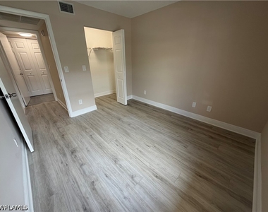 5315 Summerlin Road - Photo Thumbnail 11