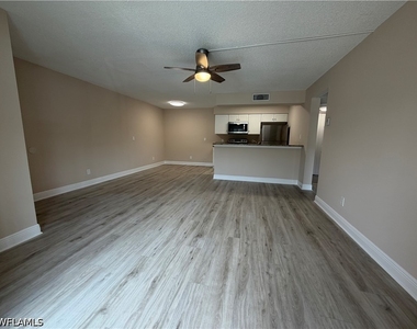 5315 Summerlin Road - Photo Thumbnail 2