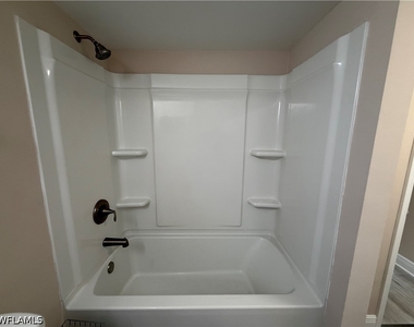 5315 Summerlin Road - Photo Thumbnail 15