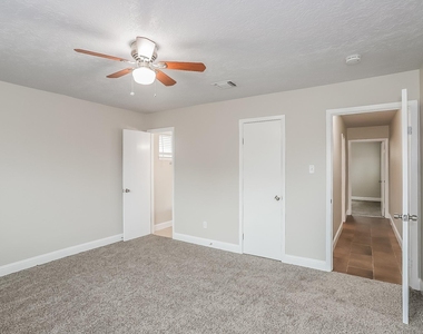 10819 Sagewind Drive - Photo Thumbnail 6