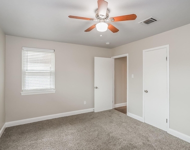 10819 Sagewind Drive - Photo Thumbnail 7