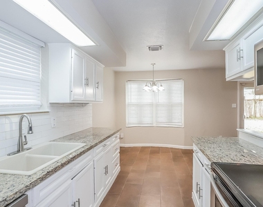 10819 Sagewind Drive - Photo Thumbnail 4
