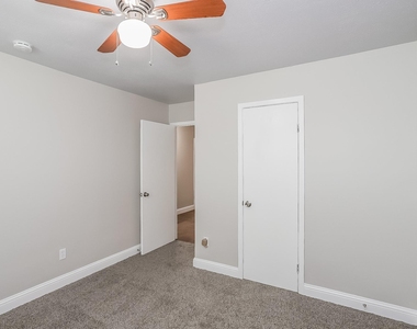 10819 Sagewind Drive - Photo Thumbnail 9
