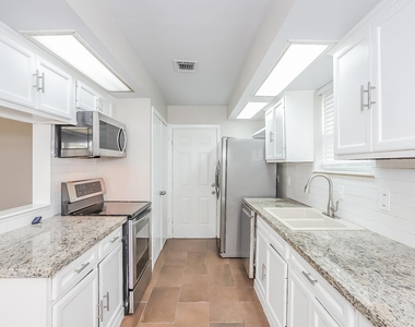 10819 Sagewind Drive - Photo Thumbnail 3