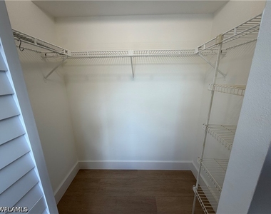 5317 Summerlin Road - Photo Thumbnail 11