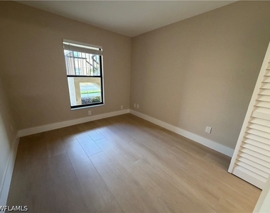5317 Summerlin Road - Photo Thumbnail 14