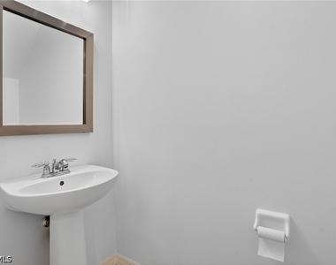 15995 Caldera Lane - Photo Thumbnail 11