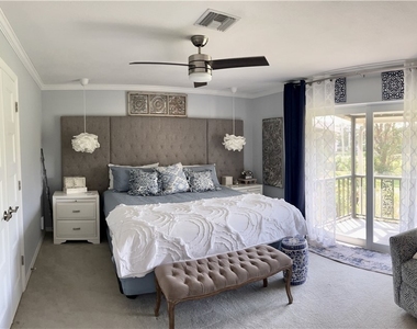 306 Palm Drive - Photo Thumbnail 6