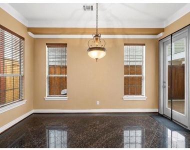 2927 Clinton Drive - Photo Thumbnail 9