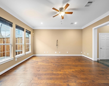 2927 Clinton Drive - Photo Thumbnail 5