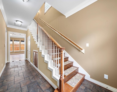 2927 Clinton Drive - Photo Thumbnail 2
