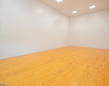 1205 Wildwood Lakes Boulevard - Photo Thumbnail 4