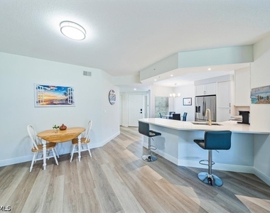 6914 Satinleaf Road N - Photo Thumbnail 6