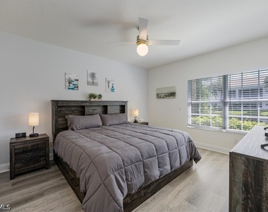 6914 Satinleaf Road N - Photo Thumbnail 14