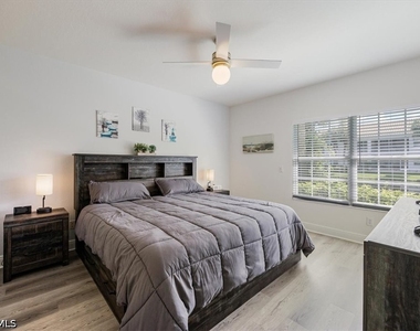 6914 Satinleaf Road N - Photo Thumbnail 13