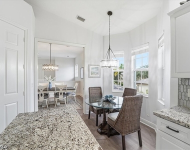 7842 Hawthorne Drive - Photo Thumbnail 9