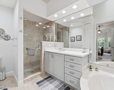 7842 Hawthorne Drive - Photo Thumbnail 22