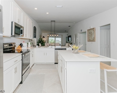 5433 Double Eagle Circle - Photo Thumbnail 9