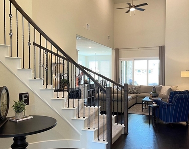 22 Clearview Terrace Pl - Photo Thumbnail 3