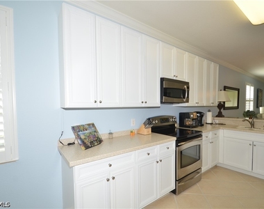 10307 Heritage Bay Boulevard - Photo Thumbnail 3