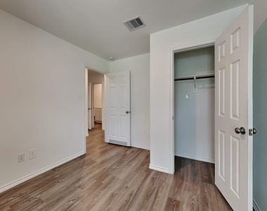 18907 Jasper Ridge Drive - Photo Thumbnail 8