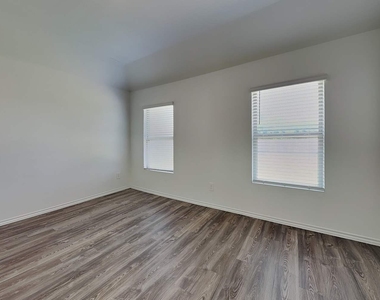 18907 Jasper Ridge Drive - Photo Thumbnail 5
