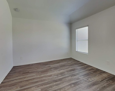 18907 Jasper Ridge Drive - Photo Thumbnail 6