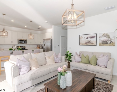 5527 Double Eagle Circle - Photo Thumbnail 1