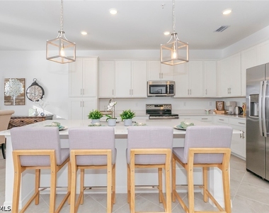 5527 Double Eagle Circle - Photo Thumbnail 5