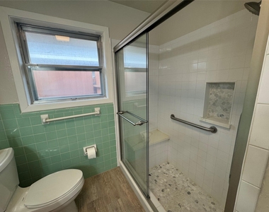 2611 Prairie Avenue - Photo Thumbnail 21