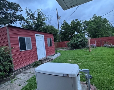 2611 Prairie Avenue - Photo Thumbnail 30