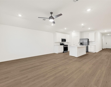 9114 Sunset Marina Way - Photo Thumbnail 16