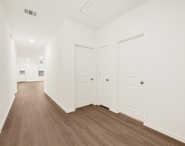9114 Sunset Marina Way - Photo Thumbnail 3
