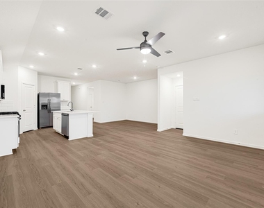 9114 Sunset Marina Way - Photo Thumbnail 15
