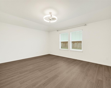 9114 Sunset Marina Way - Photo Thumbnail 20
