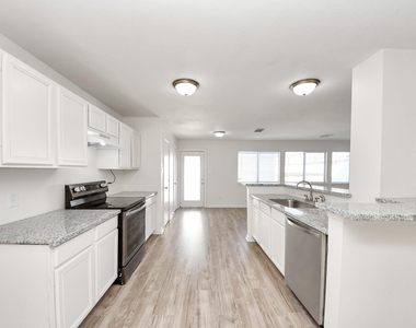 20623 Patriot Park Lane - Photo Thumbnail 12