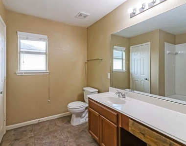 20710 Tayman Oaks Drive - Photo Thumbnail 12