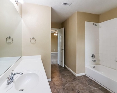 20710 Tayman Oaks Drive - Photo Thumbnail 9