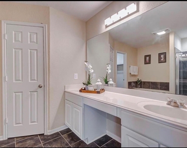 3042 Thicket Path Way - Photo Thumbnail 12